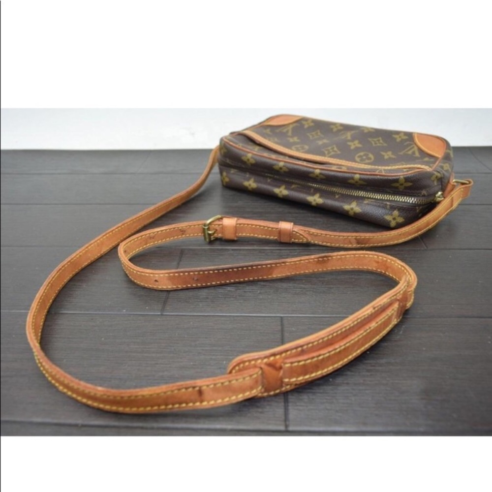 Authentic Louis Vuitton Trocadero shoulder Bag